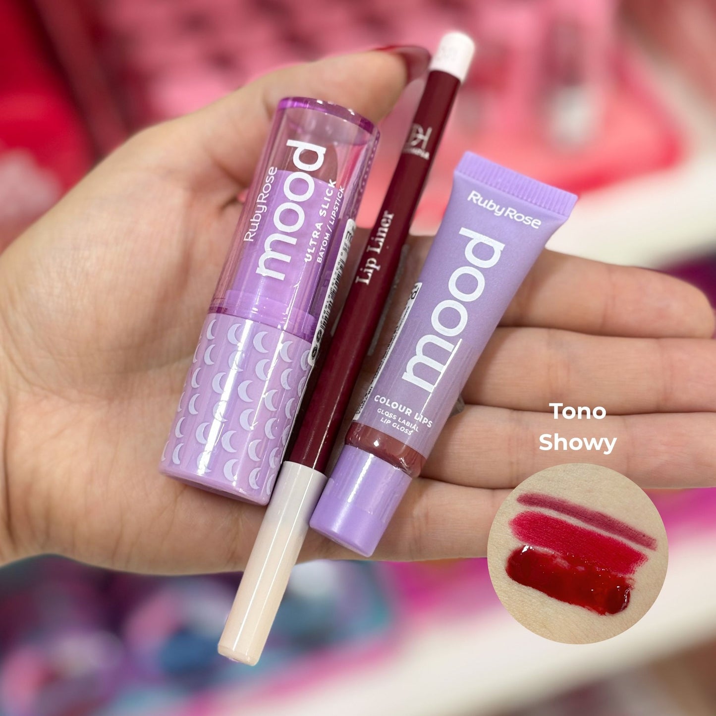 Lip Combo Mood: 1 labial matte + 1 gloss & 1 delineador de labios