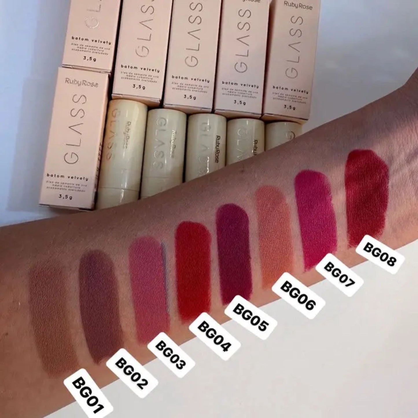 Labial en Barra Velvety Glass Ruby Rose HB548