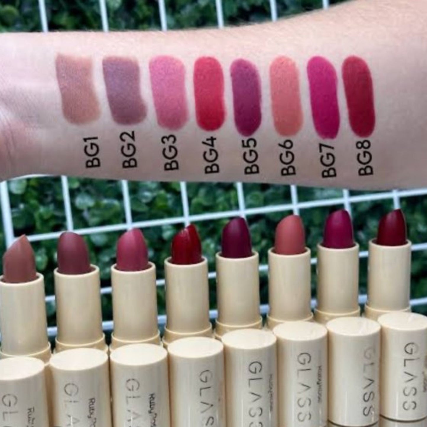 Labial en Barra Velvety Glass Ruby Rose HB548